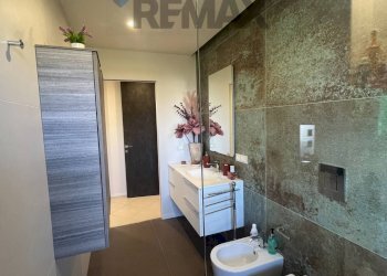 Bagno - Three-room apartment Via Leonardo Del Turco
1, Bari - photo 18