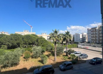 Edificio all\'aperto - Three-room apartment Via Leonardo Del Turco
1, Bari - photo 24