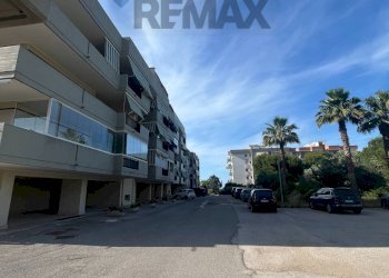 Edificio all\'aperto - Three-room apartment Via Leonardo Del Turco
1, Bari - photo 29