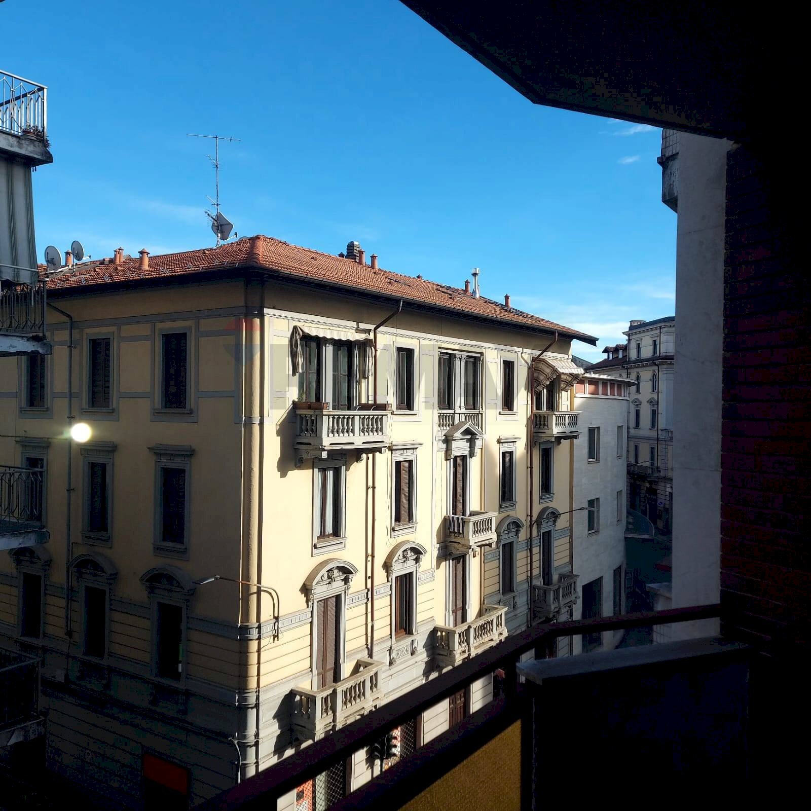 Edificio all\'aperto - Bilocale VIA PIAVE
 
12, Varese - foto 1