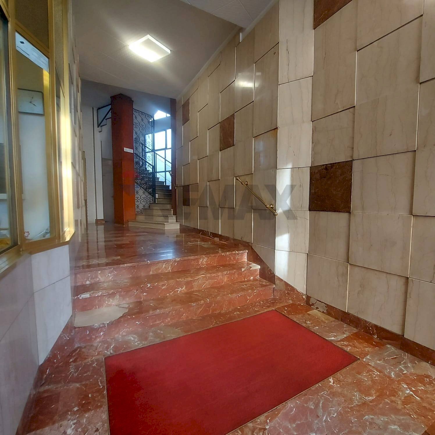 Ingresso stabile - Bilocale VIA PIAVE
12, Varese - foto 2