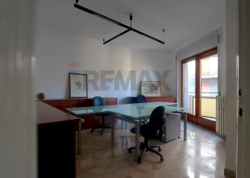 Locale 1 - Bilocale VIA PIAVE
 
12, Varese - foto 15