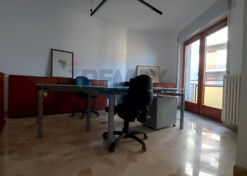 Locale 1 - Bilocale VIA PIAVE
 
12, Varese - foto 17