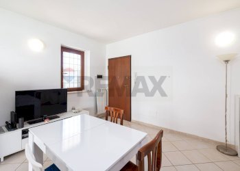 Sala da pranzo - Trilocale Via del Colle
 
25, Monterotondo - foto 4