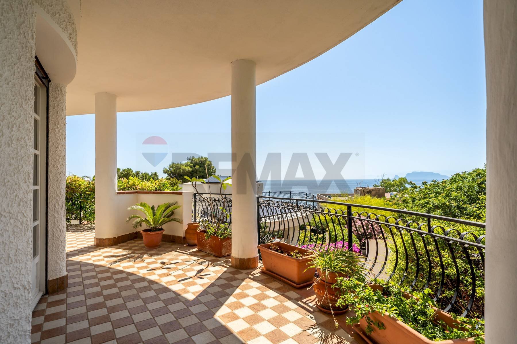 Terrazza - Villa Lungomare Cristoforo Colombo
 
750, Palermo - foto 1