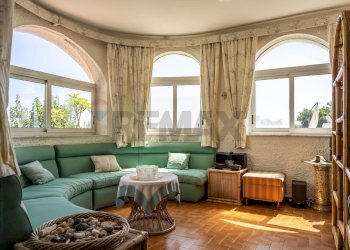 Salotto - Villa Lungomare Cristoforo Colombo
 
750, Palermo - foto 4