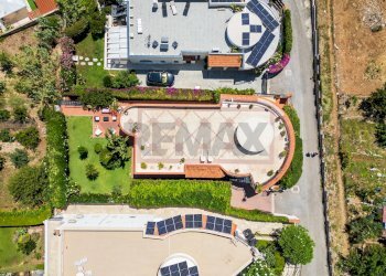 IMMAGINE DALL\'ALTO - Villa Lungomare Cristoforo Colombo
 
750, Palermo - foto 14