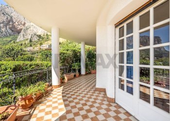 Terrazza - Villa Lungomare Cristoforo Colombo
 
750, Palermo - foto 31