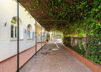 Terrazza - Villa Lungomare Cristoforo Colombo
 
750, Palermo - foto 36