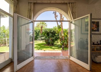 Terrazza - Villa Lungomare Cristoforo Colombo
 
750, Palermo - foto 40