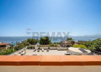 Vista dell\'acqua - Villa Lungomare Cristoforo Colombo
 
750, Palermo - foto 67