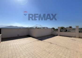 Terrazza - Three-room apartment Via Nazionale delle Puglie
 
230, Nola - photo 21