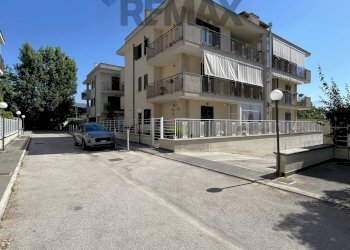 Edificio all\'aperto - Three-room apartment Via Nazionale delle Puglie
 
230, Nola - photo 34