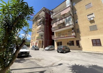 Edificio all\'aperto - Three-room apartment Via Aldo Moro
 
37, Calvizzano - photo 22