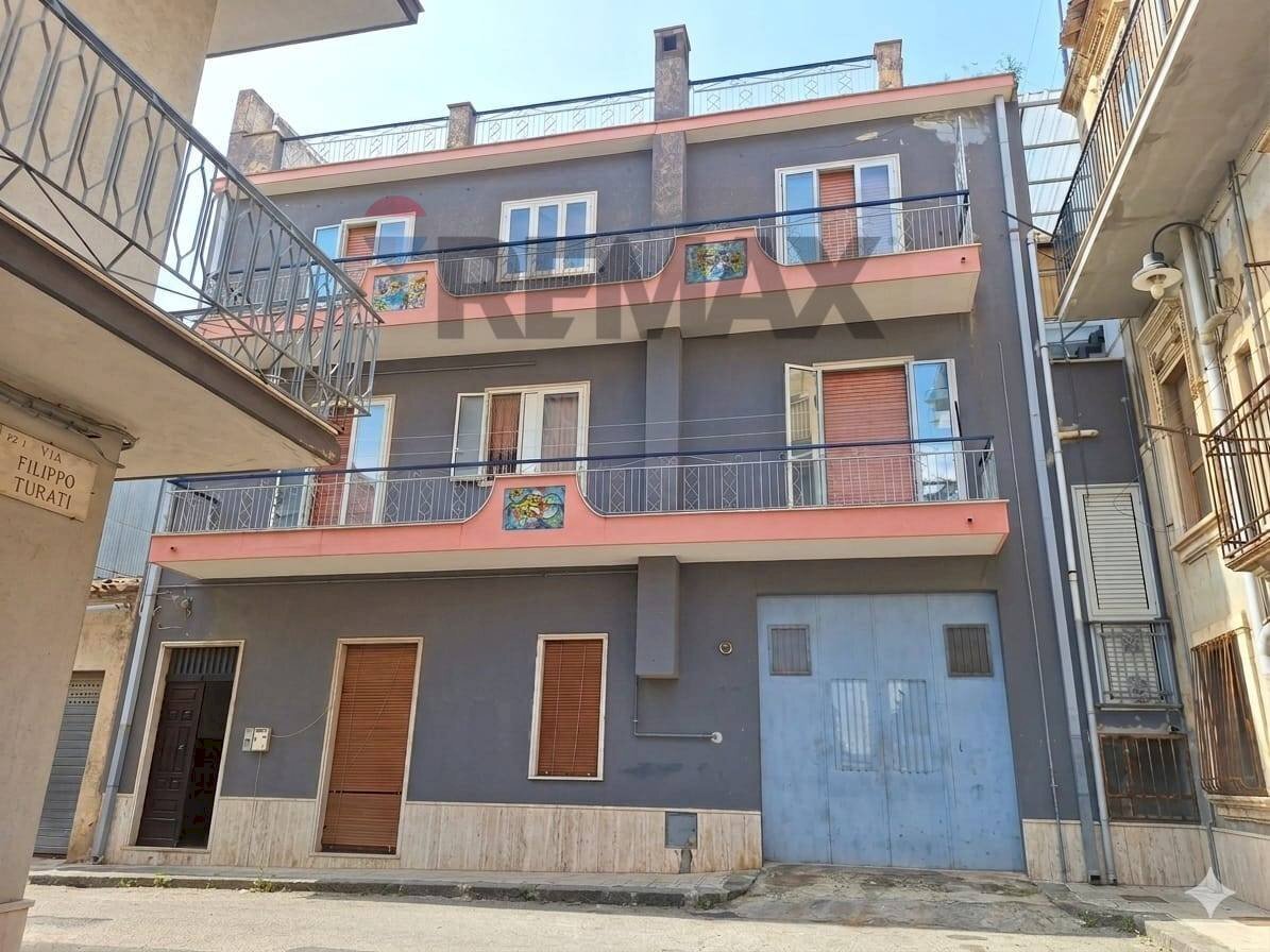 Edificio all\'aperto - Casa indipendente Via Filippo Turati
 
70, Grammichele - foto 1