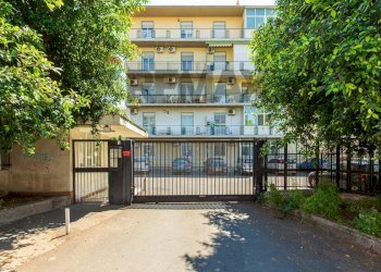 Edificio all\'aperto - Appartamento Via Galermo
 
124, Catania - foto 1