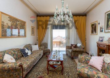 Soggiorno - Appartamento Via Galermo
 
124, Catania - foto 29