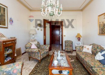 Soggiorno - Appartamento Via Galermo
 
124, Catania - foto 30