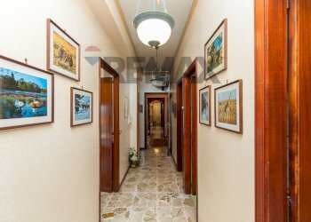 Hall / corridoio - Appartamento Via Galermo
 
124, Catania - foto 31