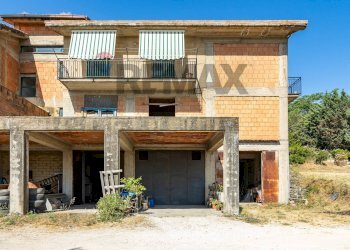Edificio all\'aperto - Appartamento Via Madonna della Via
 
241, Caltagirone - foto 1