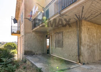 Edificio all\'aperto - Appartamento Via Madonna della Via
 
241, Caltagirone - foto 9