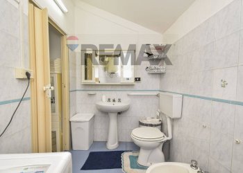 Bagno - Semi-detached house Via Porto Salvo
 
123, Acireale - photo 7