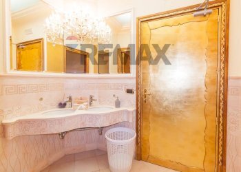 Bagno - Hotel Via Argenta
38/40/42, Acireale - foto 20