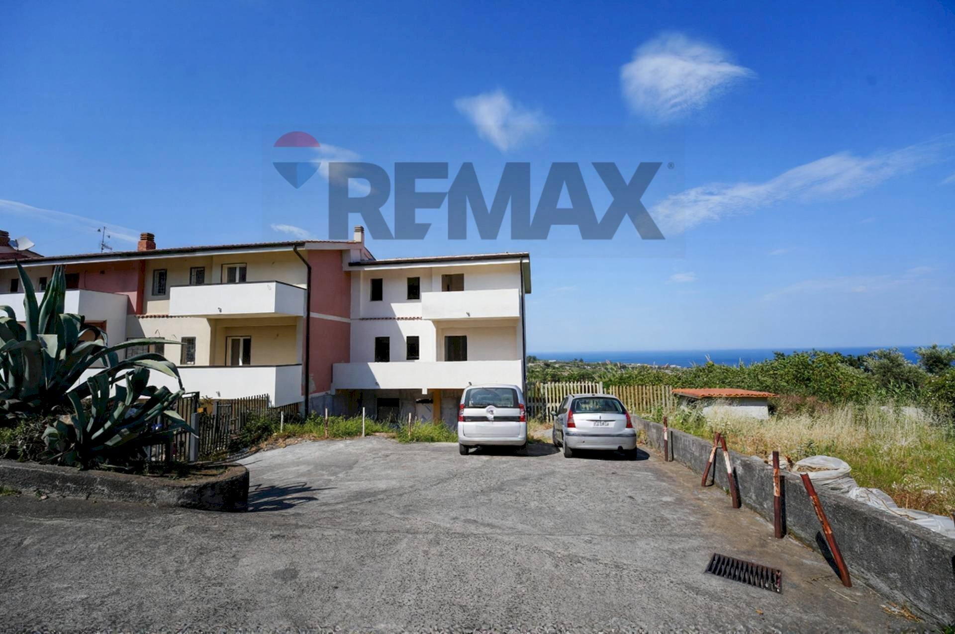 facciata - Villa a Schiera Via Vampolieri
 
10, Aci Catena - foto 1