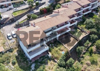 Edificio all\'aperto - Terraced Villa Via Vampolieri
 
10, Aci Catena - photo 4