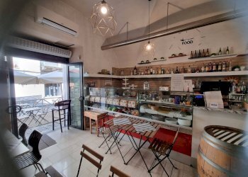 Sala da pranzo - Commercial Activity Via Pacini
 
34, Catania - photo 3