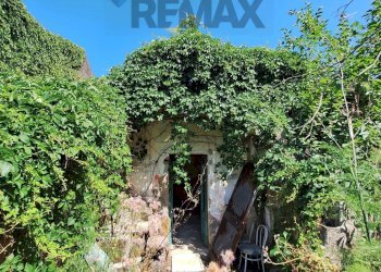 Giardino - Casa indipendente Via nazionale guardia
 
385/387, Acireale - foto 8