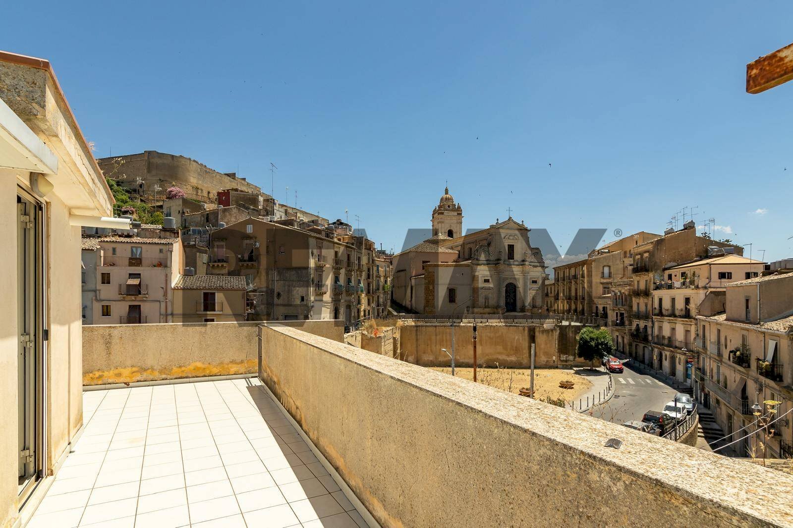 Balcone - Semi-detached house Via Duca degli Abruzzi
 
5, Caltagirone - photo 1