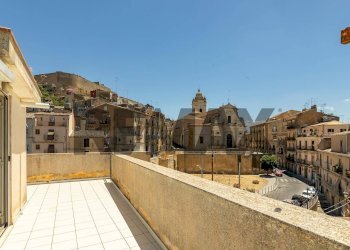 Balcone - Casa semi indipendente Via Duca degli Abruzzi
 
5, Caltagirone - foto 1