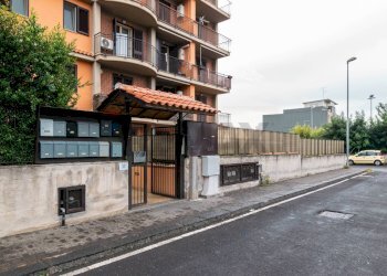 Edificio all\'aperto - Quadrilocale Via Emanuele Macrì
 
4, Acireale - foto 2