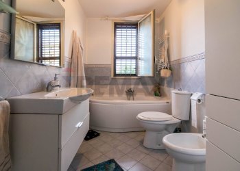 Bagno - Quadrilocale Via Emanuele Macrì
 
4, Acireale - foto 21