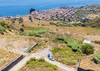Vista delle montagne - Terreno agricolo Contrada Cottarelli
 
snc, Aci Castello - foto 16