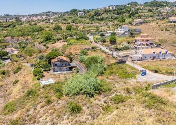 Posizione della mappa - Terreno agricolo Contrada Cottarelli
 
snc, Aci Castello - foto 24
