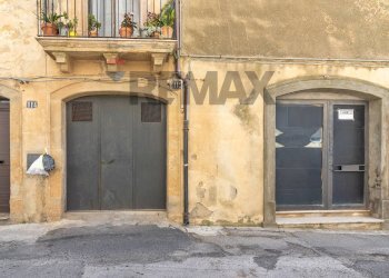 Edificio all\'aperto - Casa indipendente Via Ex Matrice
 
110, Caltagirone - foto 18