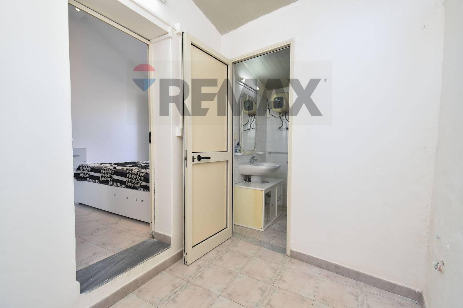 Hall / corridoio - Semi-detached house Via Porto Salvo
123, Acireale - photo 3