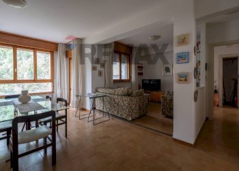 Sala da pranzo - Trilocale Via Beniamino Gigli
 
29, Porto Recanati - foto 8
