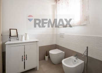Bagno - Trilocale Via Beniamino Gigli
 
29, Porto Recanati - foto 24
