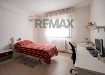 Camera / camera da letto - Trilocale Via Beniamino Gigli
 
29, Porto Recanati - foto 25