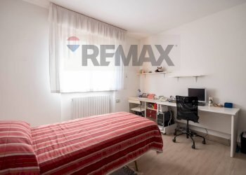 Camera / camera da letto - Trilocale Via Beniamino Gigli
 
29, Porto Recanati - foto 28
