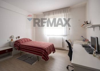 Camera / camera da letto - Trilocale Via Beniamino Gigli
 
29, Porto Recanati - foto 70