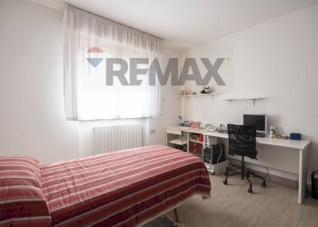 Camera / camera da letto - Trilocale Via Beniamino Gigli
 
29, Porto Recanati - foto 73