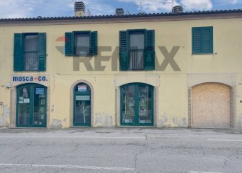 Edificio all\'aperto - Laboratorio VIA LORENZO NINA, Recanati - foto 1