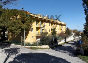 Edificio all\'aperto - Independent house Via Pintura del braccio
 
62, Recanati - photo 1