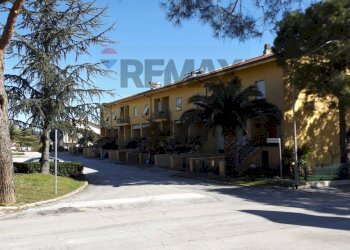 Edificio all\'aperto - Independent house Via Pintura del braccio
 
62, Recanati - photo 2