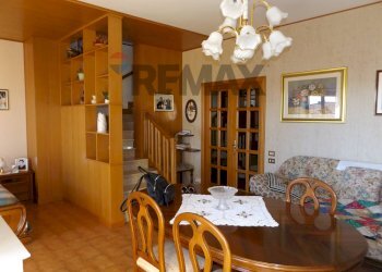 Sala da pranzo - Independent house Via Pintura del braccio
 
62, Recanati - photo 13
