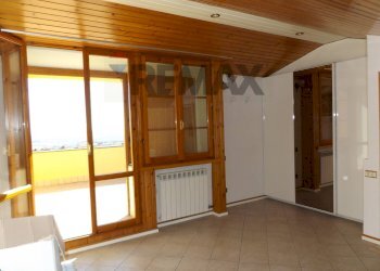 Stanza vuota - Independent house Via Pintura del braccio
 
62, Recanati - photo 28